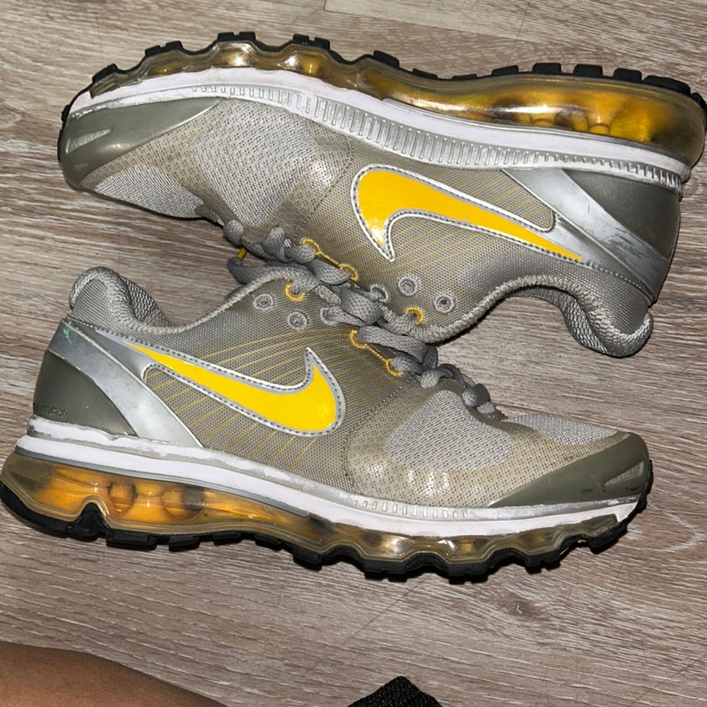 NIKE AIR MAX PLUS LIVESTRONG Running Athletic Shoes Women's Size 8